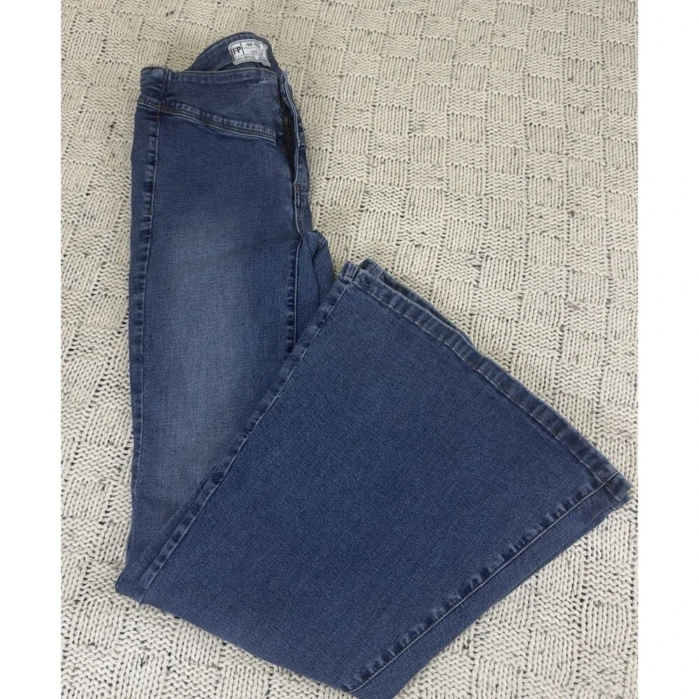 Free People Flare Bell Bottom Jeans Women’s 27 Blue Stretch Mid Rise Boho
